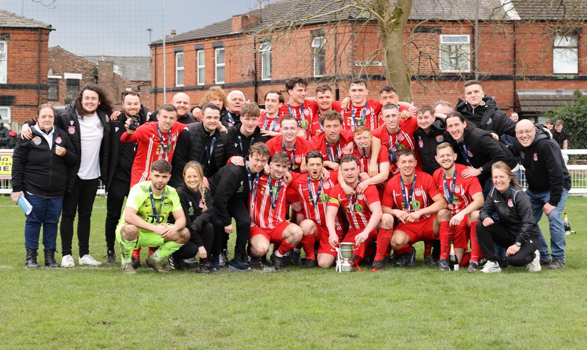 fcsthelens's tweet photo. Not bad 🤩

#UpTheStripes ❤️🤍 https://t.co/gChGxw8eJZ