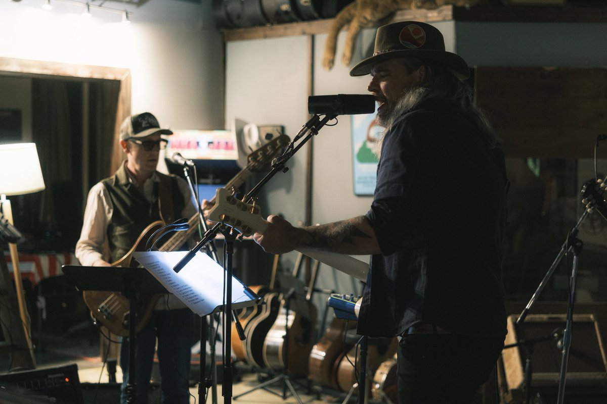 Israel Nash tweet media