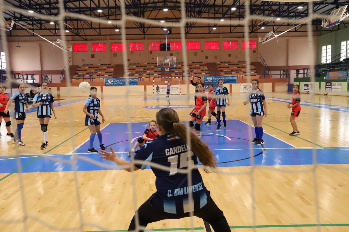CbmLinense's tweet photo. 📷 Alevín Femenino: Bm Linense vs Bm Recortes de Barbate https://t.co/mSihNyx4EC