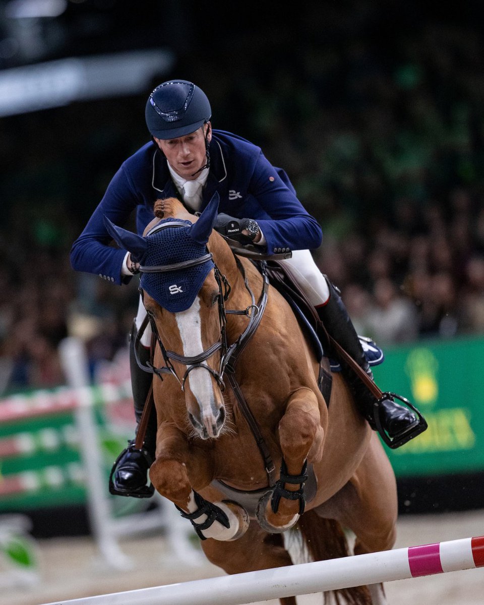 Daniel Deusser casually flying 🚀

📸 (Photo : Rolex Grand Slam / Ashley Neuhof) 
#JumpIntoHistory #RolexGrandSlam #TheCommitmentOfALifeTime #showjumping #CHIOAachen #TheDutchMasters #SpruceMeadows #CHIGeneve