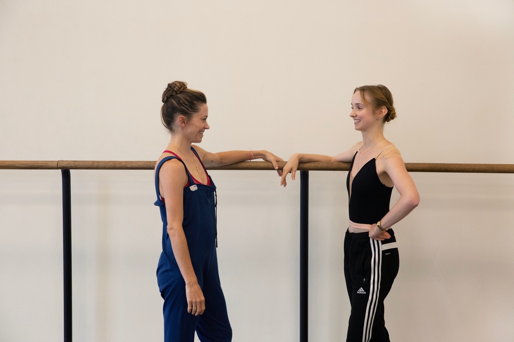 Are you ready for more Rubies this spring on the Classic NYCB I program? Revisit this conversation between @FairchildMegan & Emma Von Enck about preparing to perform in the punchy central pas de deux: nycballet.com/discover/stori… Tickets are available now at nycballet.com/classicnycb1sp…