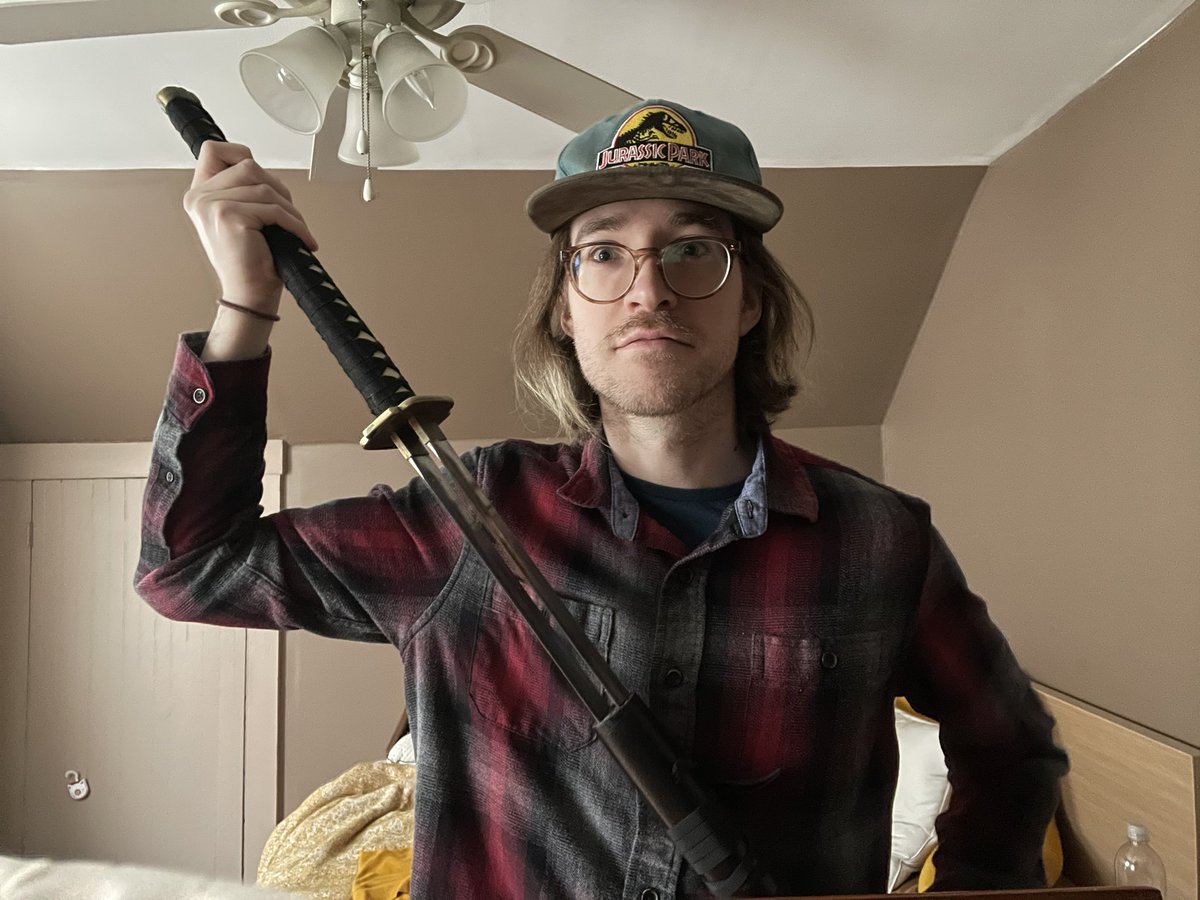 SputterinButtes's tweet photo. @RobbieBarstool @TheClemReport Sword guy here. This one’s from a spin off of FF7 where Sephiroth has two twin brothers or maybe clones idk. https://t.co/XpdEoMIboD
