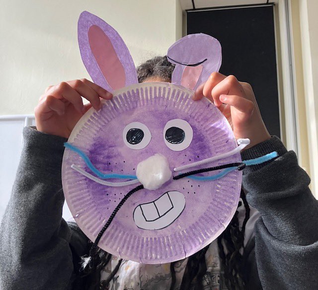 Wishing you all a very Happy Easter from us at Sanctuary in Chichester. Easter bunny made in the children’s craft corner at our drop in session this week 🐰 #happyeaster #refugeeswelcome #asylumseekerswelcome #chichestder #community #westsussex #refugeesarewelcomehere