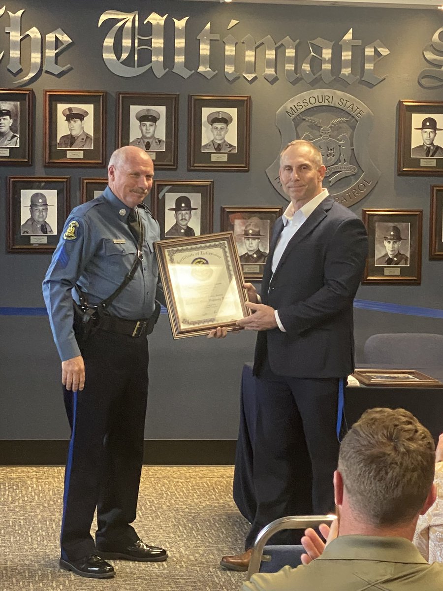Today, MSHP/DDCC recognized Troop D CIU Master Sergeant Scott Rawson, who is retiring after 31 years of servicing the citizens of Missouri. One of the best in the business who will be sorely missed!