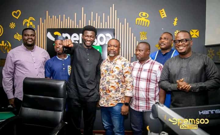 ackon_koomson's tweet photo. Everyone is Accepting Freedom
Accept Freedom For A New Ghana 🇬🇭🇬🇭🇬🇭
#TheNewForce TNFs #KoforiduaForNKB 

#Criss waddle Mahama Kwahu bongo https://t.co/M1DcB6ar35