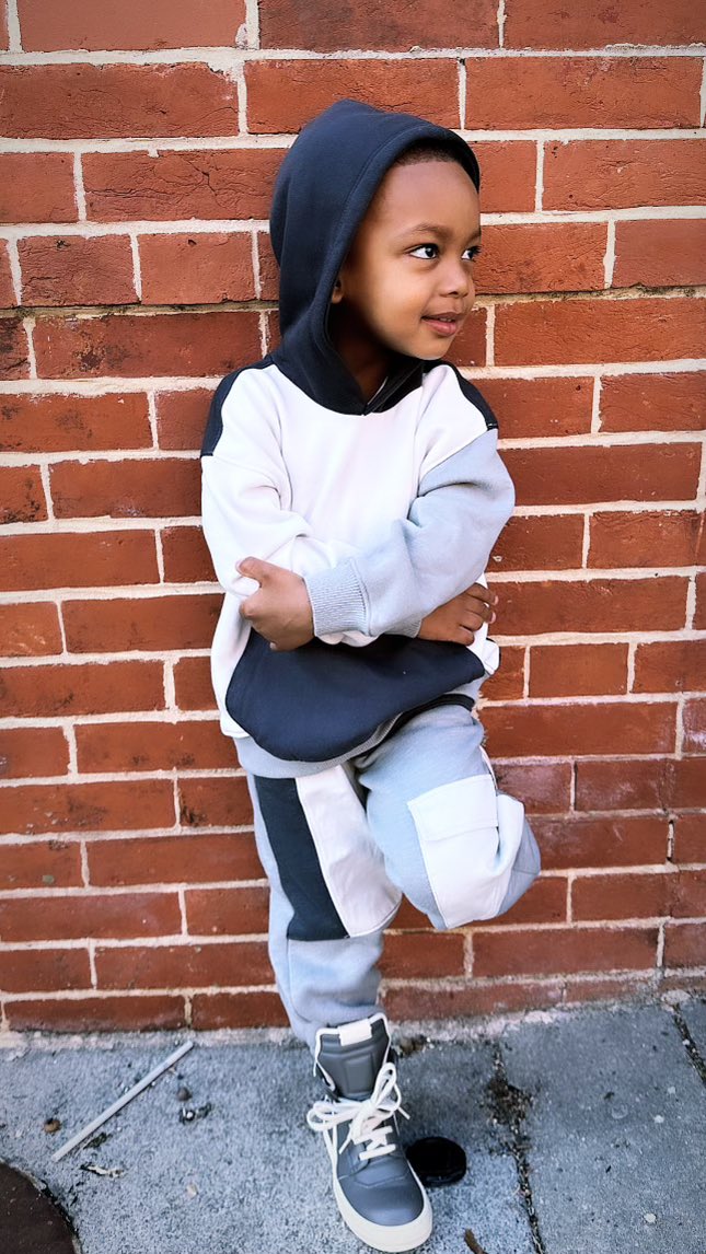 Andriaburrell2's tweet photo. A Love I Never Knew I Needed🩶🖤🫶🏽#grandson #bigDash😎 https://t.co/BgM4yJatuT
