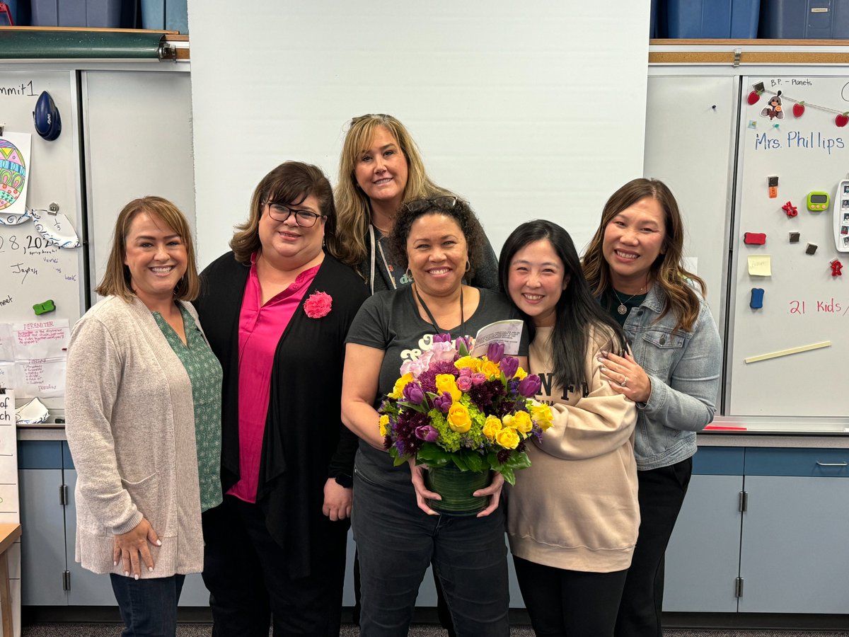 Walnut Valley USD (@wvusd_tweet) on Twitter photo Top Teacher! Congratulations to Christina Phillips from <a href="/QuailSummitES/">Quail Summit</a> who was named our 2024 District Teacher of the Year this week! #WVUSDProud #SurpriseAnnouncement #KidsFirst #SchoolWithAHeart Top Teacher! Congratulations to Christina Phillips from <a href="/QuailSummitES/">Quail Summit</a> who was named our 2024 District Teacher of the Year this week! #WVUSDProud #SurpriseAnnouncement #KidsFirst #SchoolWithAHeart