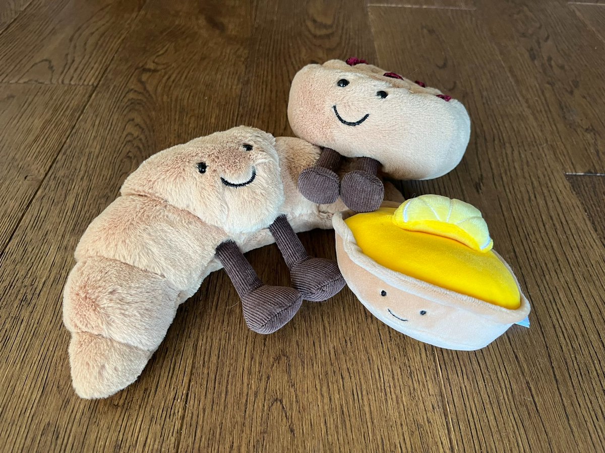 cagey333's tweet photo. @MrTtheTaco @JaneFallon Gonna get crowded 
#SidePieces https://t.co/RVUm0Pp2Vd