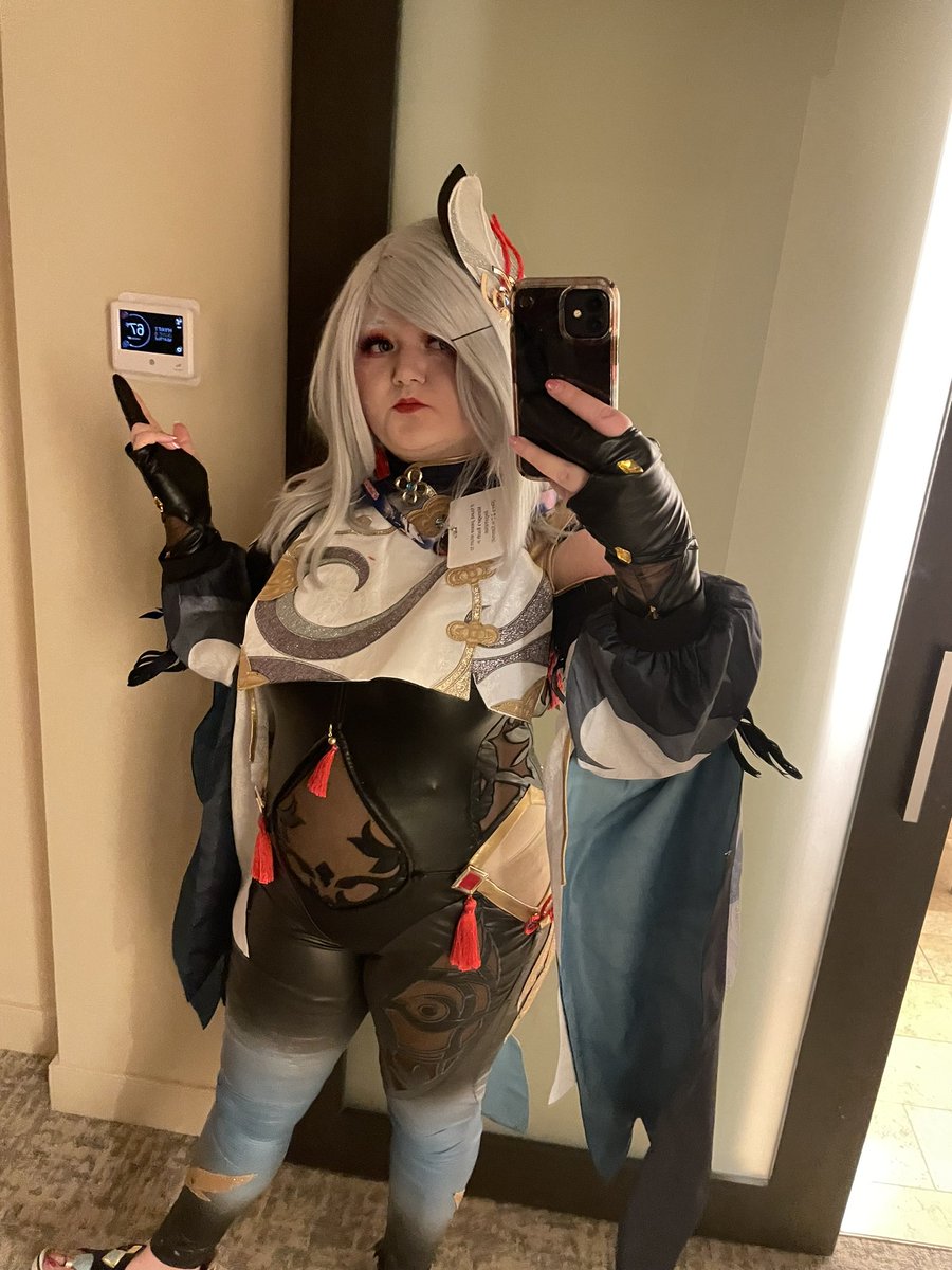 snowdoes's tweet image. Ready to hit the floor at Sakura con day 1 ❄️