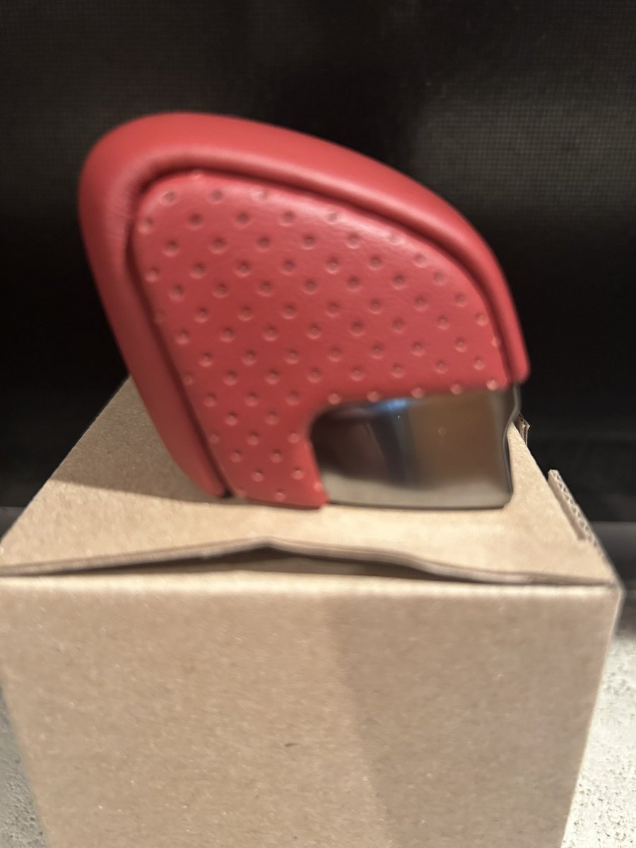 kurumi9628's tweet image. LEXUSNX 350hFSPORT🤩
THINK DESIGNさんのシフトノブ😎
昨年8月に注文。
８カ月待ちました😱
THINK DESIGNさんお忙しい中
ありがとうございました😊

#THINKDESIGN
#シフトノブ
#フレアレッド