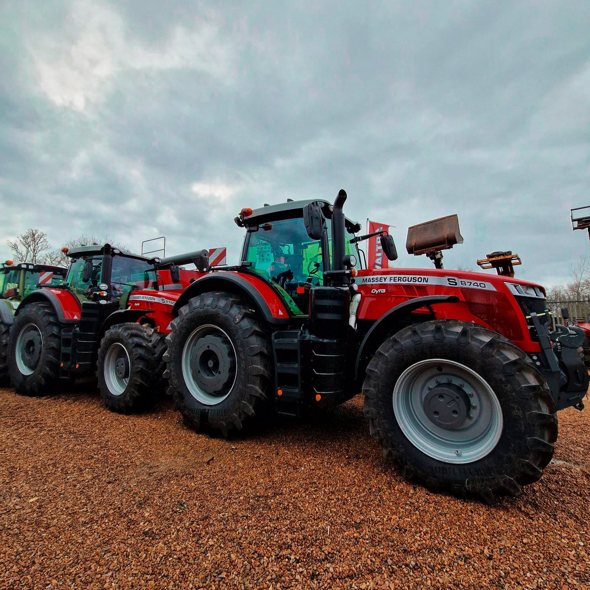 New Massey Ferguson 8740 – in stock! 🚜👌

Speak to your Area Sales Manager for more information or to book your demo.

#MasseyFerguson #MFBornToFarm #BornToFarm #MF #MF8740 #Tractor