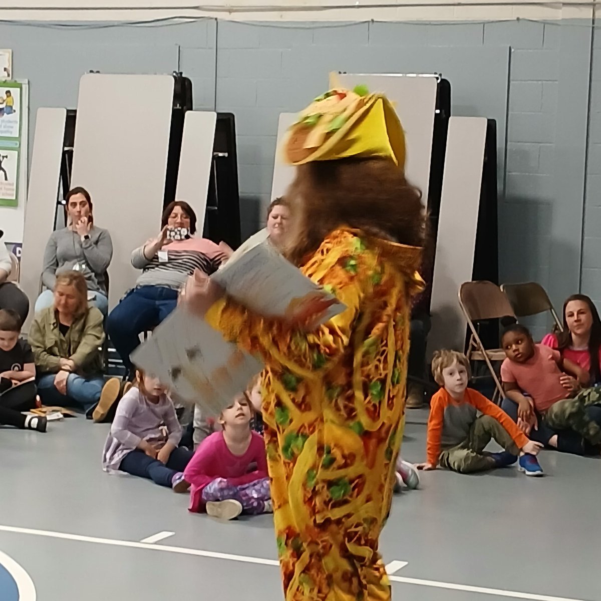 Mrs. Ward tweet media