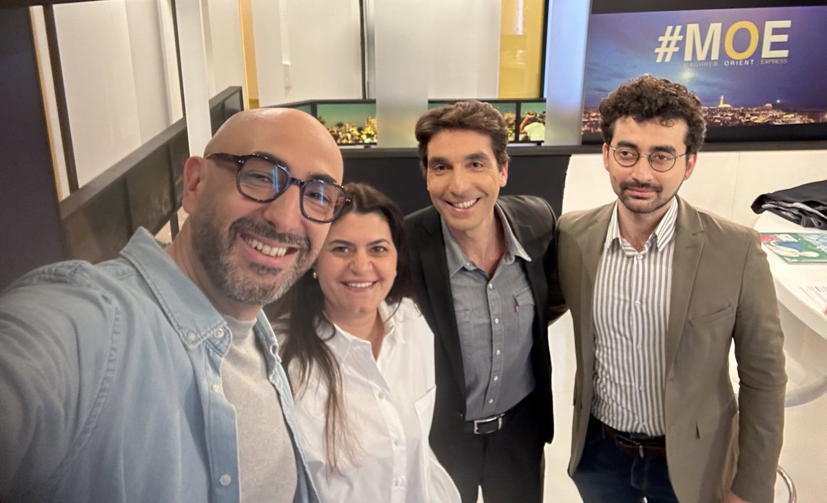 TV5MONDEMOE's tweet photo. 🗣️Au sommaire de #MOE :
📖L’illustrateur @salimbzerrouki pour « Rwama. Mon enfance en Algérie » @EditionsDargaud
📖L’écrivain et poète @omarsouleimane pour « Damas je te salue » @castorastral
🎶🇱🇧@AmaniSemaan la cofondatrice de @BBIMF pour la compilation des 10 ans 🎂 https://t.co/I8tR4fwQDA