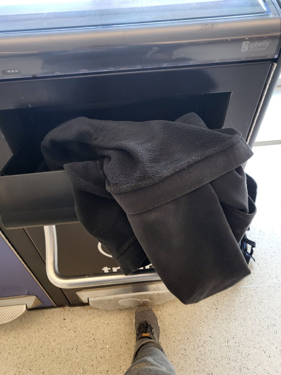 Joe_LaMuraglia's tweet photo. I had to throw away my sweatshirt at LGA. Now I'm about chuck my pants.  This is next level air freshener crap. It's like fabulosa and fragrant flower dryer sheets had a baby. https://t.co/Kg7WpRuoEf