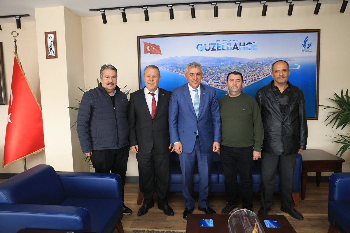 omustafaince's tweet photo. İlçemizin emekçilerinden Güzelbahçe Taksi Durağı'nın değerli temsilcileri Güzelbahçe'mize vermiş olduğumuz hizmetler ve kurmuş olduğumuz dostluk için ziyarete geldiler. Nazik ziyaret için kendilerine teşekkür ediyorum. https://t.co/e3RpW0byac