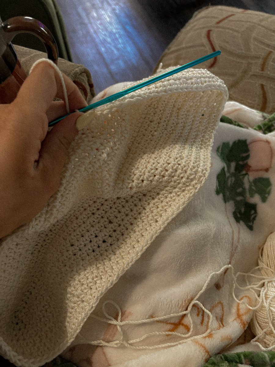 Ooo she’s in her crochet era 🌷