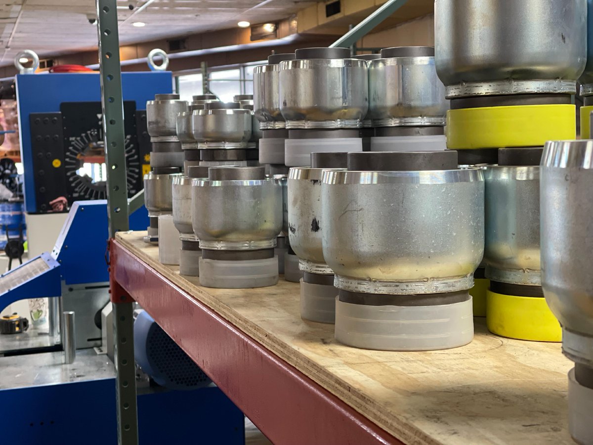 Did you know we're now making concrete placement hoses! 2 inch to 5 inch hoses in custom lengths.

Hardened steel ends, steel braid and/or textile braid at the lengths you need to get the job done today. Stop in or call with any questions.
