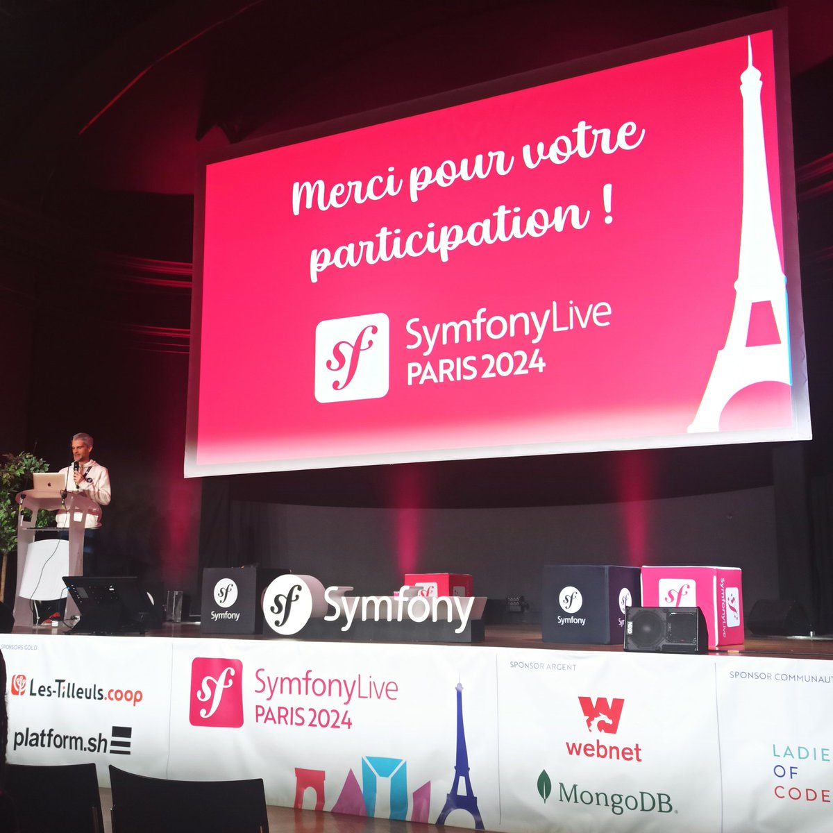 dedeparisg's tweet photo. Le #Symfony_live c'est déjà fini 😪
Merci @symfony_live pour l'événement ! 
Merci @Webnet_France ! 

Rendez-vous pris pour l'année prochaine ! https://t.co/ichd7umbwa