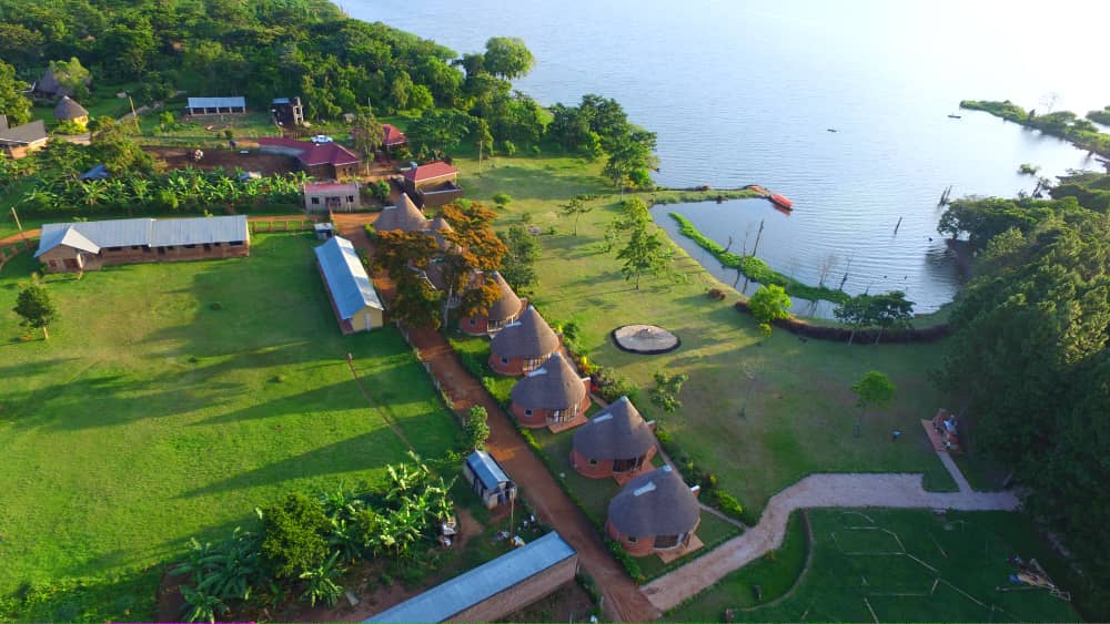 LodgeSolutions's tweet photo. 🇺🇬#ExploreUganda with #TeamLodgeSolutions in partnership with @BangaBayResort #Mukono 🇺🇬 #TeamLS #Easter 🐣 #Bucketlist 🪣
@ExploreUganda #BookNow https://t.co/AkNeASKQK2