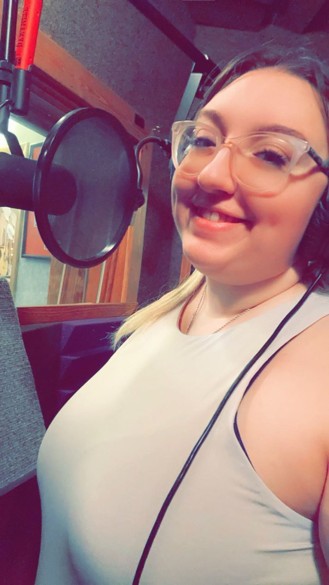 Taylalalasings's tweet image. In my element today. 😇💜#TaylorJoandTheCopperCreekBand #Studio #SessionOne #TonysTreasuresProductions
