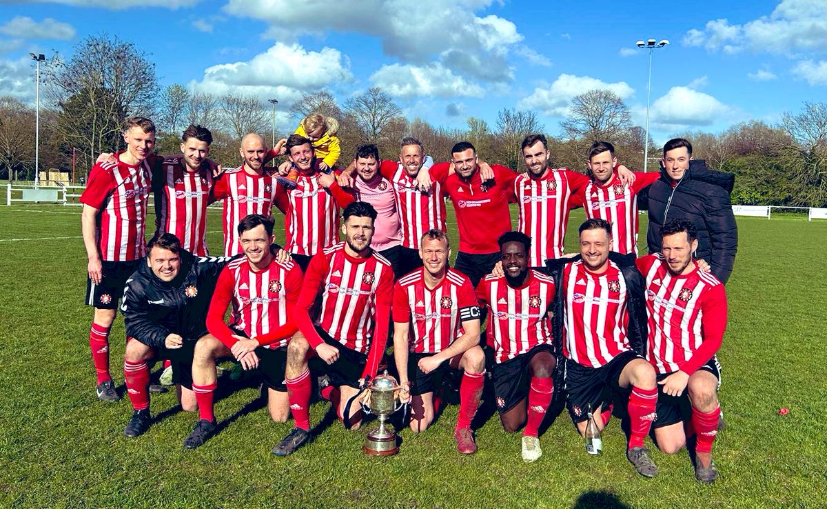 FT | Its all over! The 𝙍𝙀𝘿 𝙈𝙀𝙉 make it 4 on the bounce as we retain the Senior Cup this afternoon.🏆 

Cricketers 0-8 Real Gima 

Goalscorers;
Louis Lovell (3) 🎩-Trick
Si Walton (2)
James Trueman
James Austin  
Farai Maganga