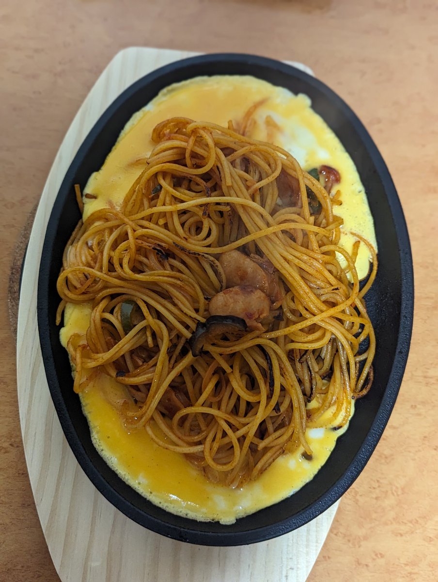 menu0917's tweet photo. これが食べたくてIH対応鉄板買って鉄板イタリアスパゲティ作った! https://t.co/dQooHccigi