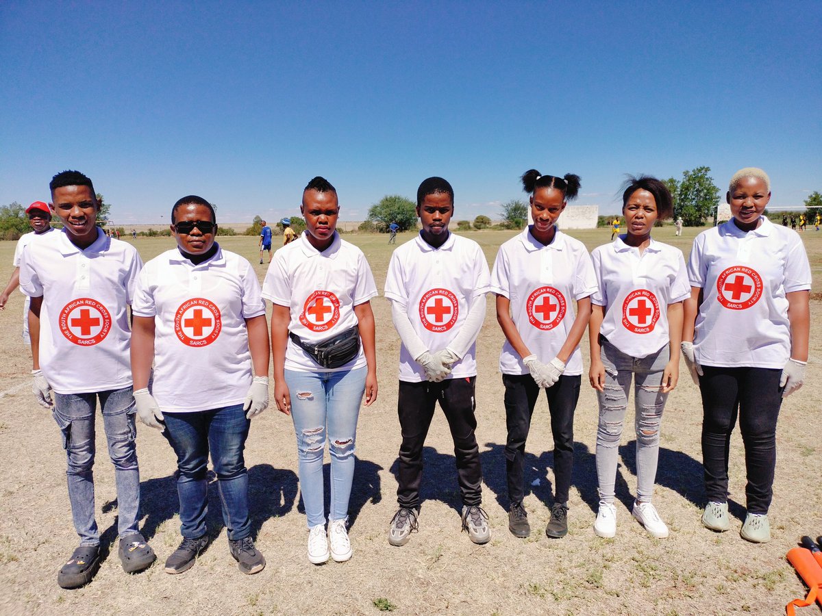 RedCross_Ncape's tweet photo. Our first aiders today were on duty at the Kimberley Masters Football tournament at Diskobolos Amy base. https://t.co/xCrlMKiLSB