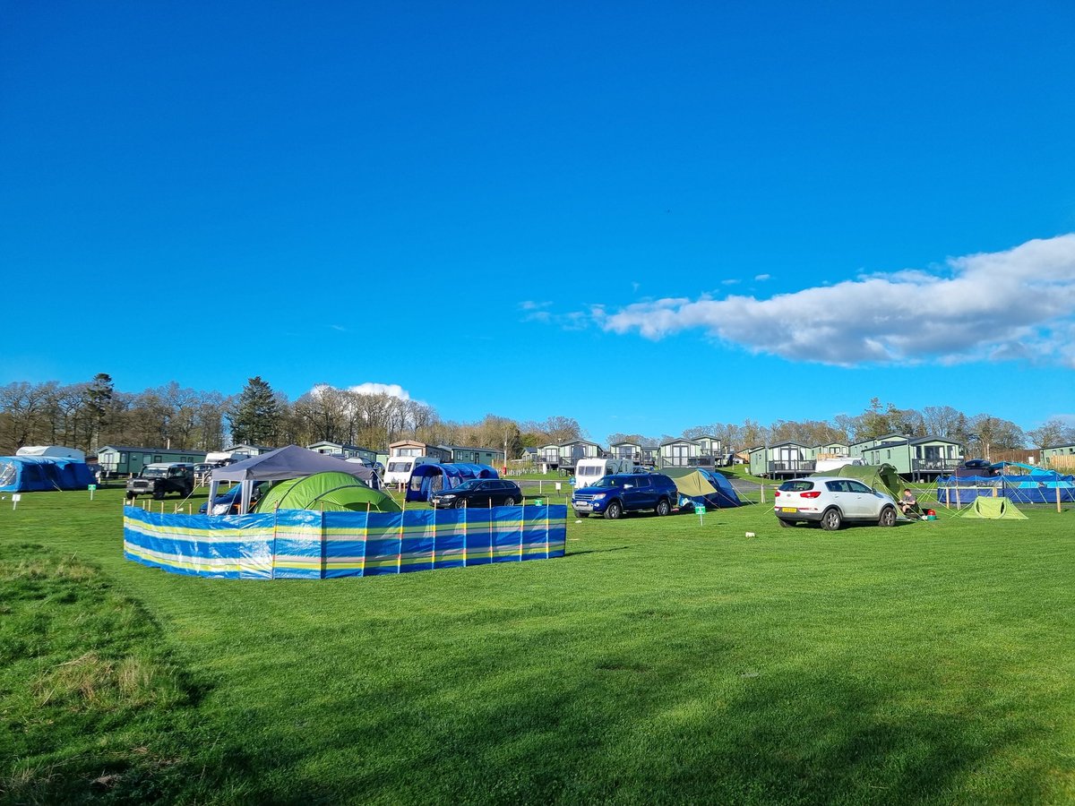 Amazing to see campers, tourers, holiday makers and owners back on the park enjoying the early spring sunshine 🌞  Hope everyone has a wonderful Easter weekend ❤️ #Easter #camping