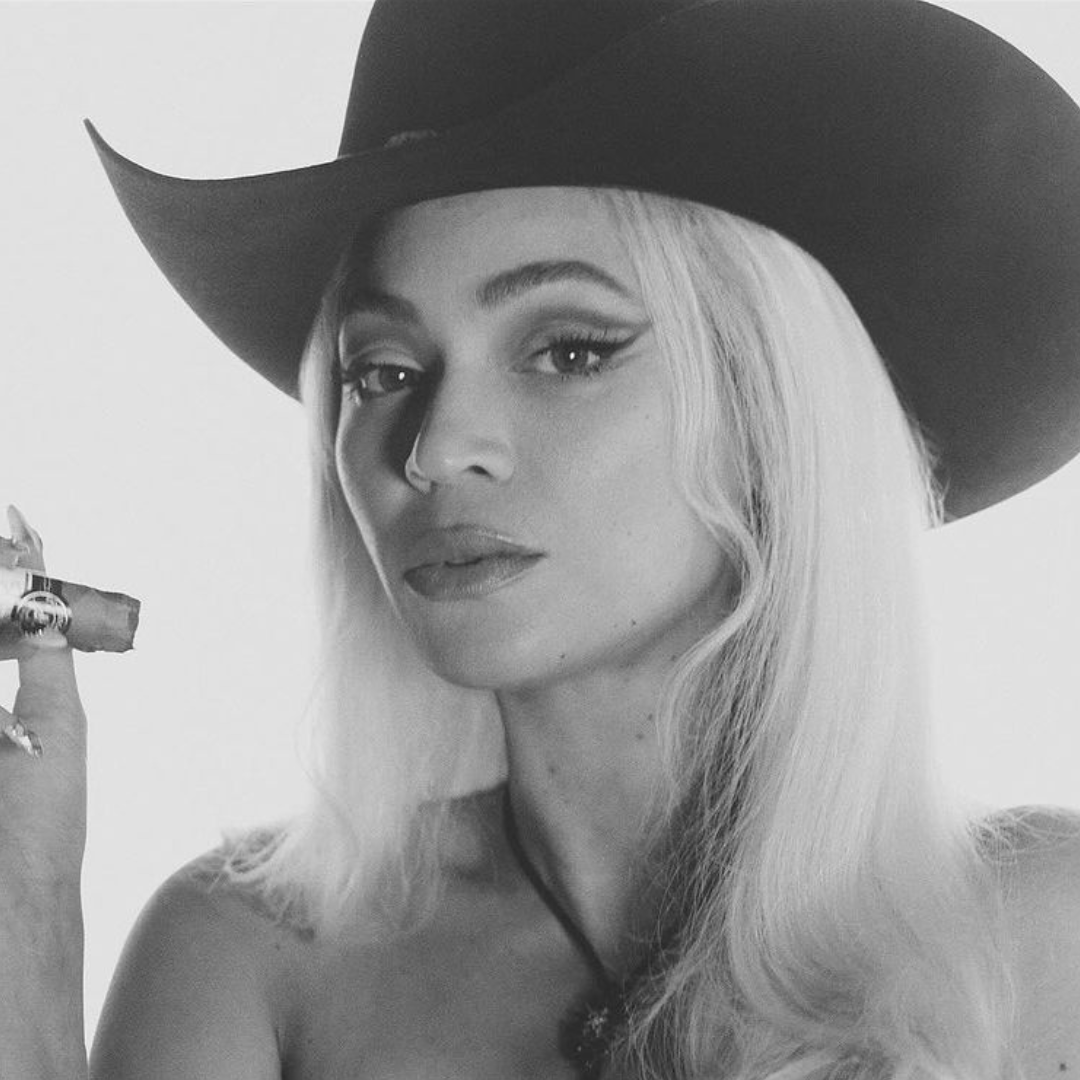 NatNatnatw's tweet photo. The Queen delivers warmth with COWBOY CARTER. What's your favorite track? Listen here: https://t.co/CHq6O27yDF.