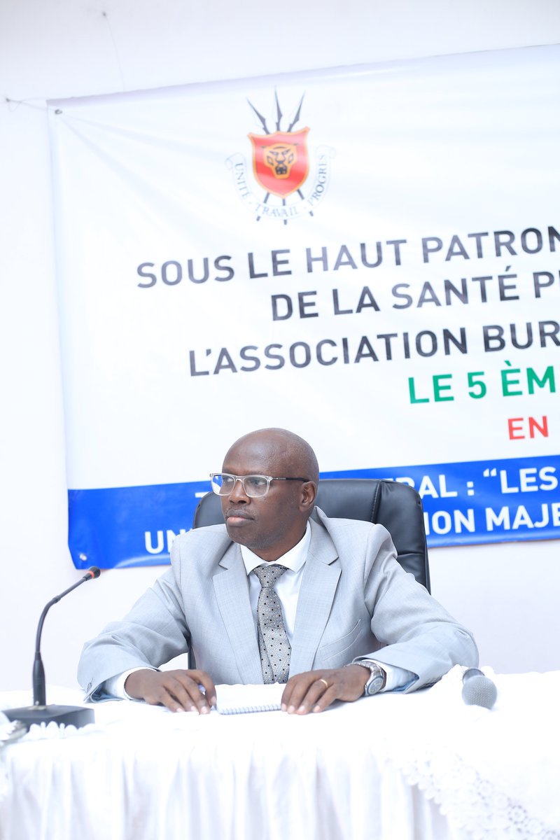 Une bonne gestion des antibiotiques par une étude du germe responsable, des interférences de l’antibiotique serait à privilégier pour éviter une multirésistance a cité le Pr François NDIKUMWENAYO dans sa présentation @mspls_bdi @oms_burundi @medecinsansvacance