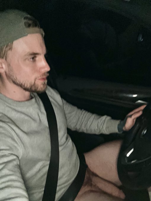 wanna go on a road trip with me? https://t.co/2wdPNVx6Ki