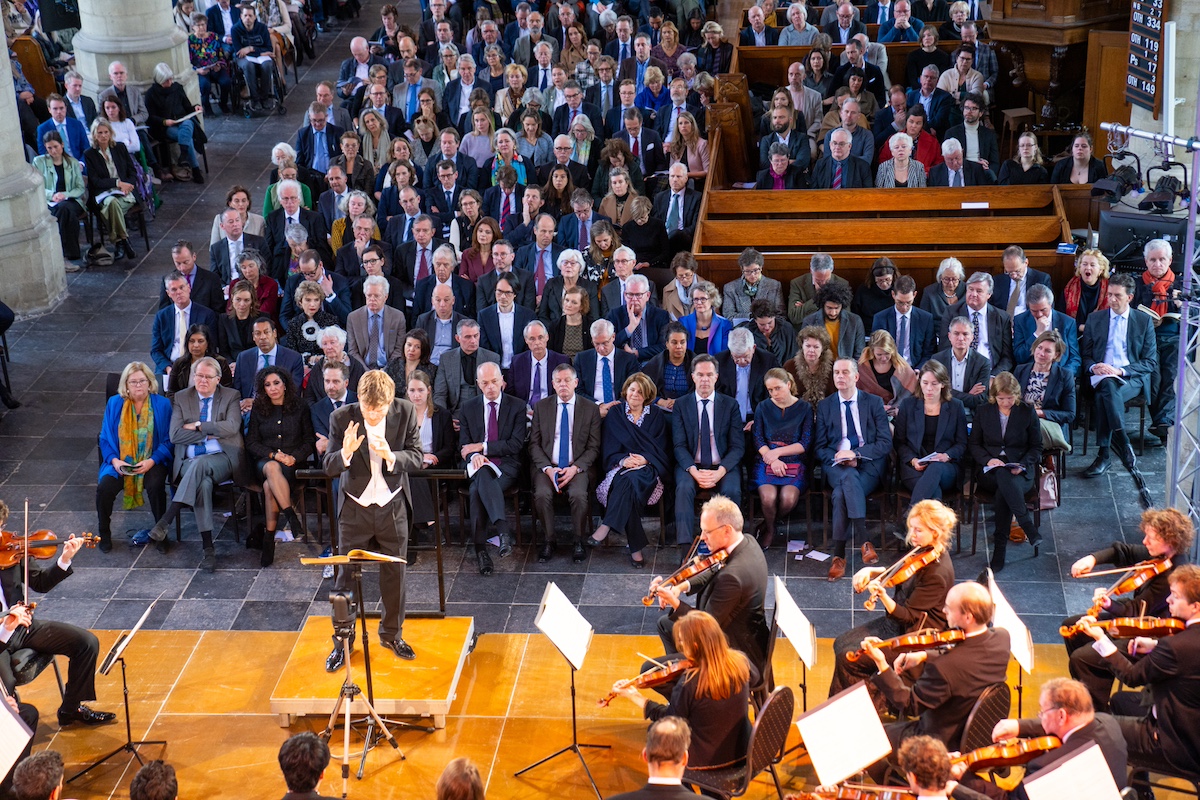 Dankbaar sloten wij zojuist onze concertserie rond de 'Matthäus Passion' af. Onder leiding van Gijs Leenaars klonk dit magistrale werk prachtig in Delft. Solisten, Concertgebouw Kamerorkest en het Kinderkoor van de Academy of Vocal Arts. Foto's: (c) Alyssa van Heyst Fotografie.