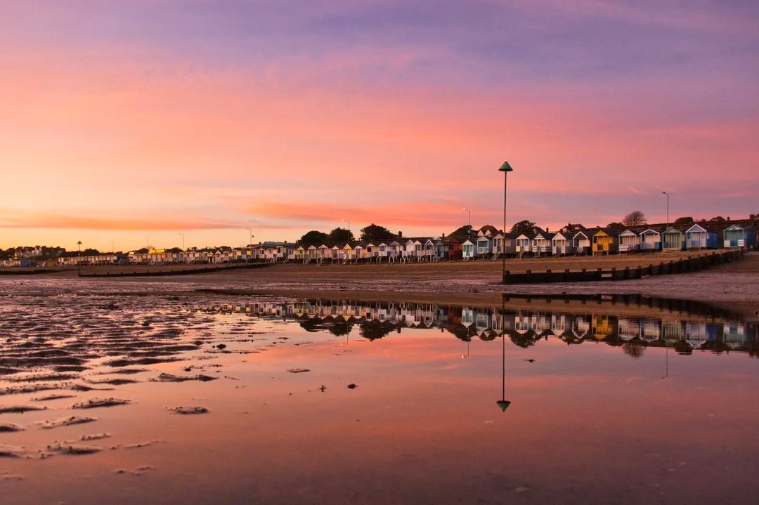 Dusk on Thorpe Bay seafront 😍 Photo by James H.