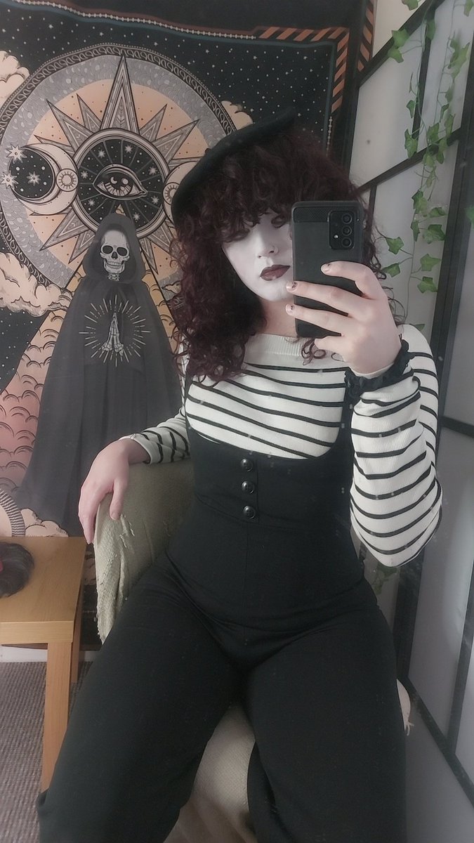 Mime bussy got me like 👉 👌 t.coZBLirYneGc 