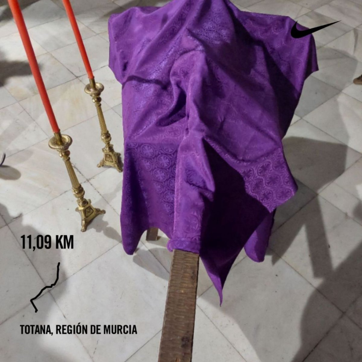 luisperezlopez's tweet image. Esperando la *procesión del #SantosEntierro.* #SemanaSanta2024. Acabo de correr 11.05 a un ritmo de 6'19" con #NikePlus.