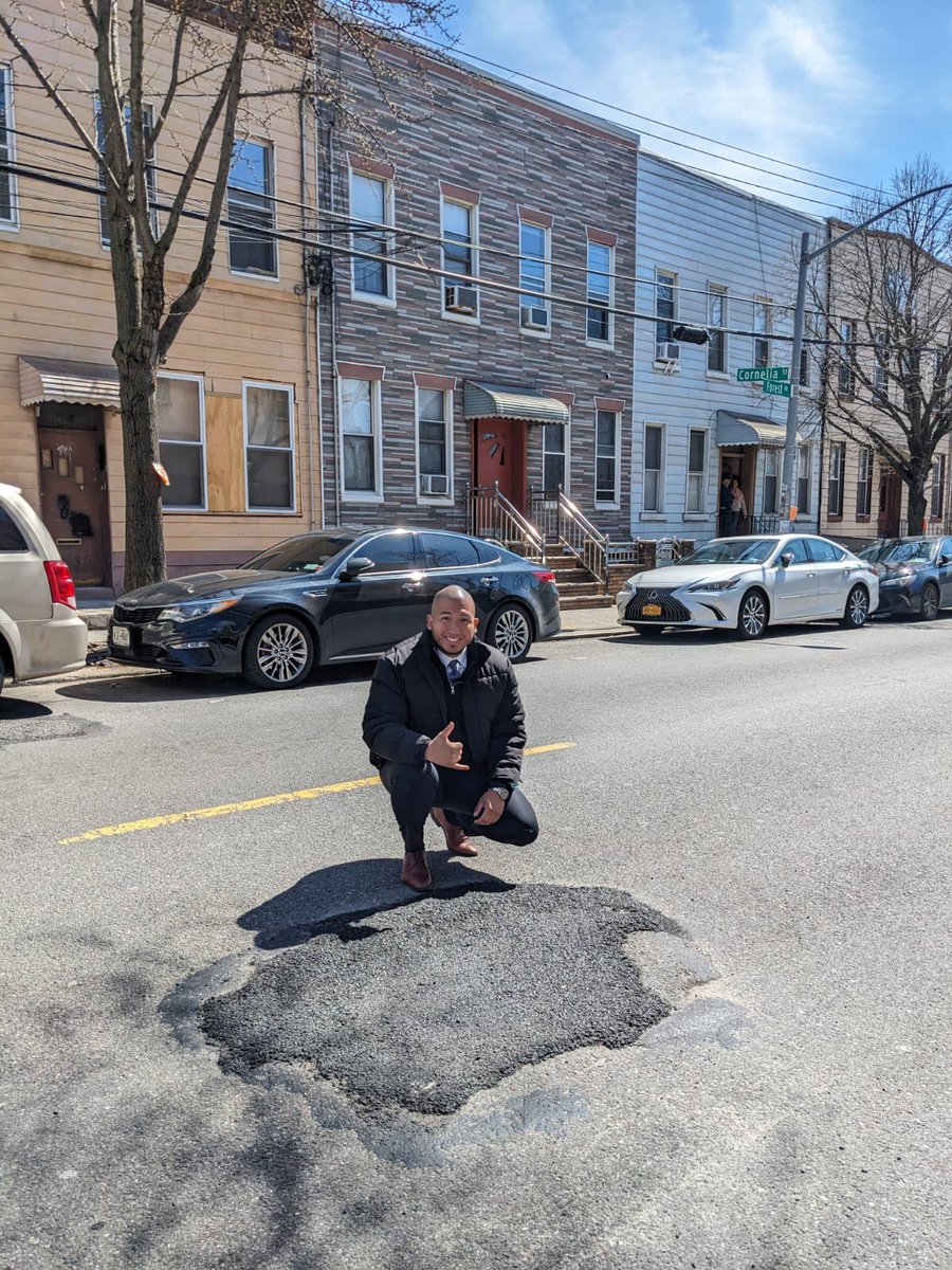 🎉 Victory for #Ridgewood! We’re glad we were able to work with the @NYC_DOT to make sure our community has #safe designed streets for pedestrians & cyclists! We will work closely to also expand more crosswalks & stop signs throughout Forest Avenue & Woodward Avenue.