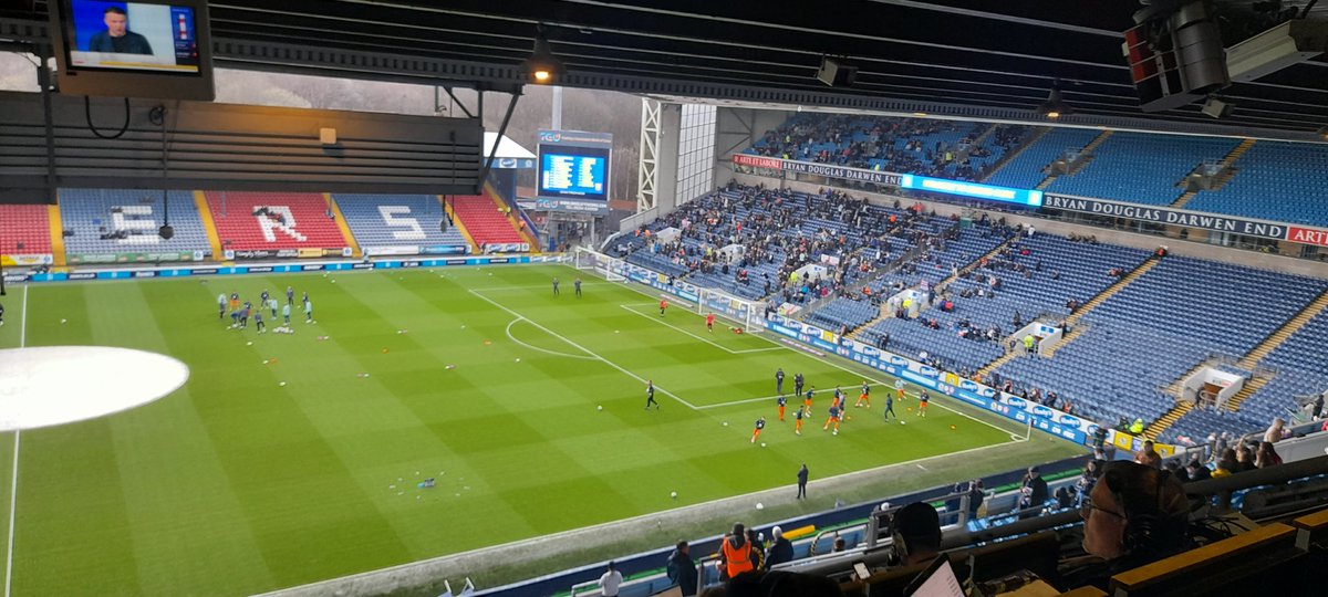 RHB Sport today live from Ewood Park at 5pm with <a href="/StuartWearden/">Stuart Wearden</a>🎙, commentary on Blackburn Rovers V Ipswich in the Championship. Rovers in need of wins, have won 2 of their last 18 in the league. ⚽️⚽️📻