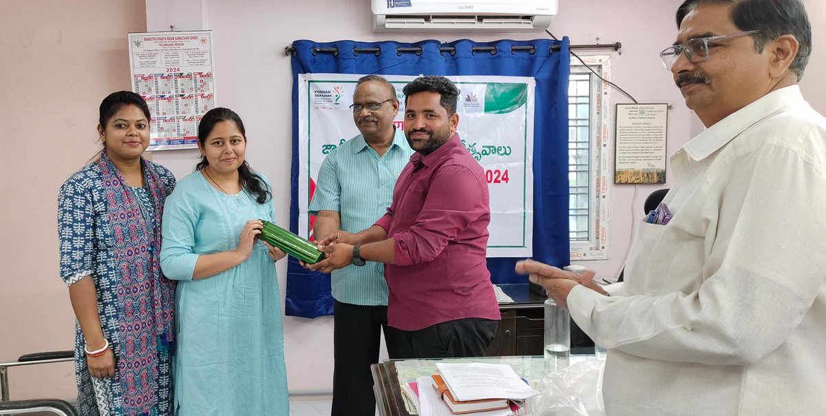 FCI_Nalgonda's tweet photo. The closing ceremony of #PoshanPakhwada celebrated by @FCI_Nalgonda marked the prize distribution to the winners in the #CookingRecipe competition held by the office.
Senior Officers & other staff took part in the ceremony.
@FCI_India
@Fci_Telangana
@CBC_Nalgonda https://t.co/eS1TTh2IfS