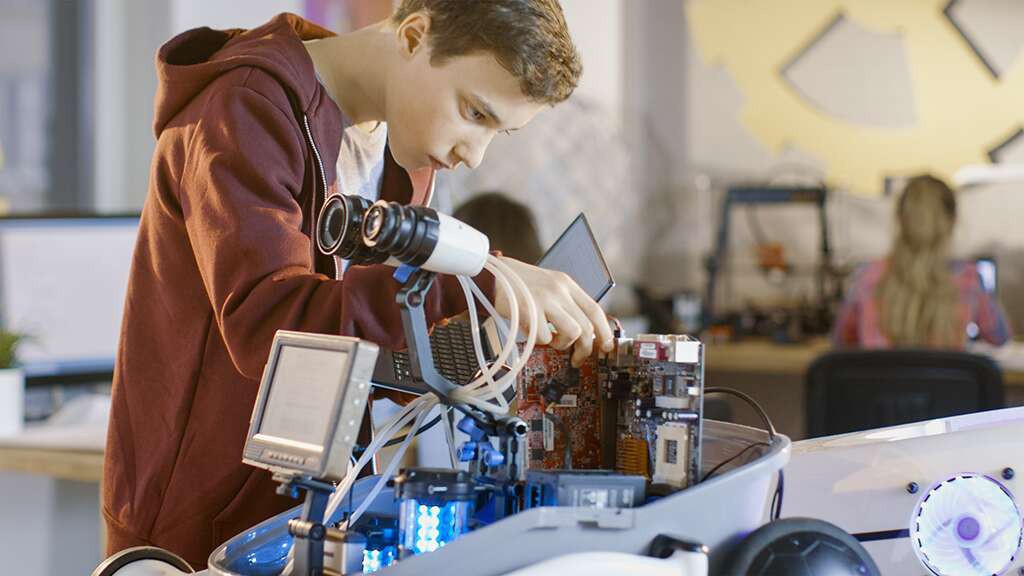 peg_glass's tweet photo. Microchips, circuit boards, and stabilizing systems for shipments are among the primary drivers for the use of precision glass components in computer applications.

Read more 👉 https://t.co/tKBYOF8RQi

#Robotics #NightVisionGoggles #FiberOpticCables https://t.co/EnRT1xltRs