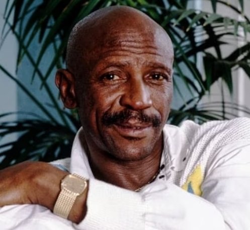 The first Black man to an #Oscar for supporting actor, #LouisGossettJr, dies at 87.