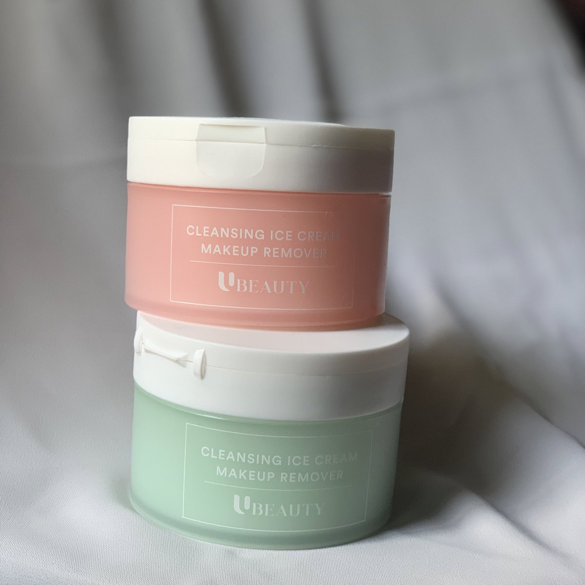 Korang if nak beli makeup remover/balm, korang patut beli brand ni!! 

I think cushion brand S tu quite heavy la jugak untuk guna micellar water je, so I guna makeup remover ni. I ambil secoet pastu gosok gosok sikit pun dah hilang tau. Berbaloi dahlah harga kurang RM10 🤌🏻