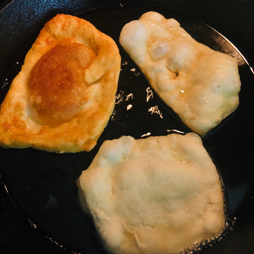 Join our first Indigenous cooking demonstration! Learn the history & cultural significance that bannock has played in Indigenous and settler chronicles. Learn about bannock making & get a take-home bannock kit to make! Burnaby.ca/Webreg (barcode 26706) or 📞 604-297-4565