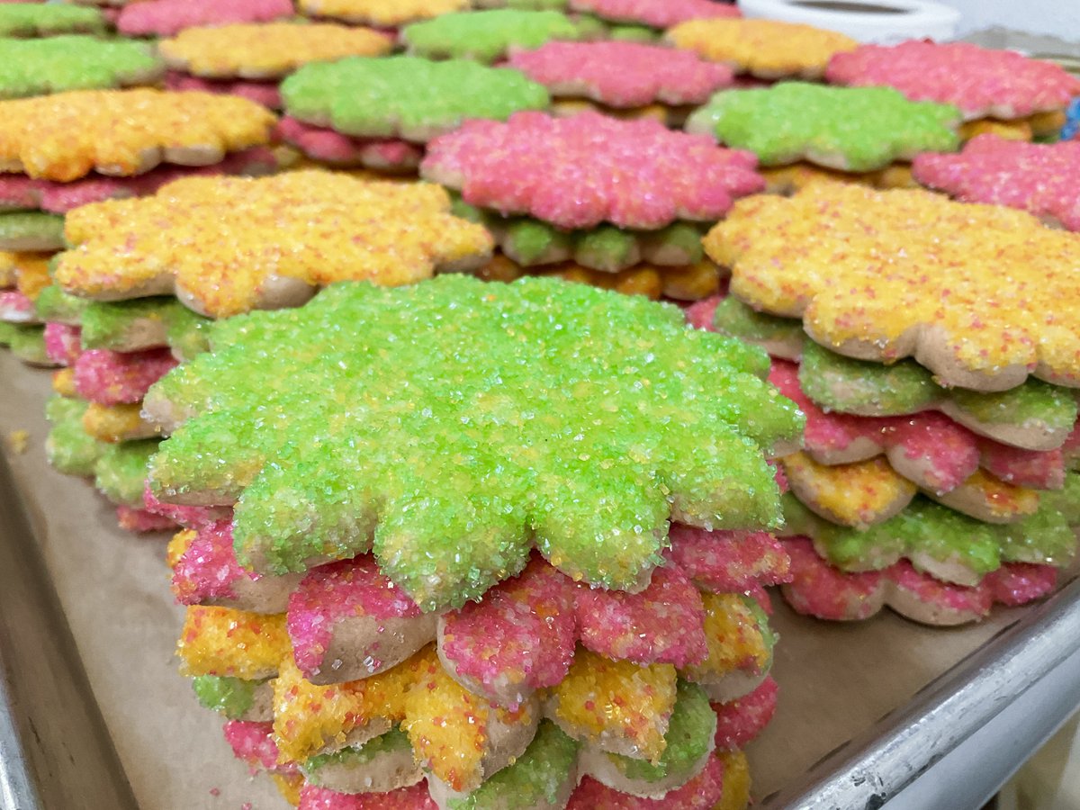 Mariposa Baking tweet media