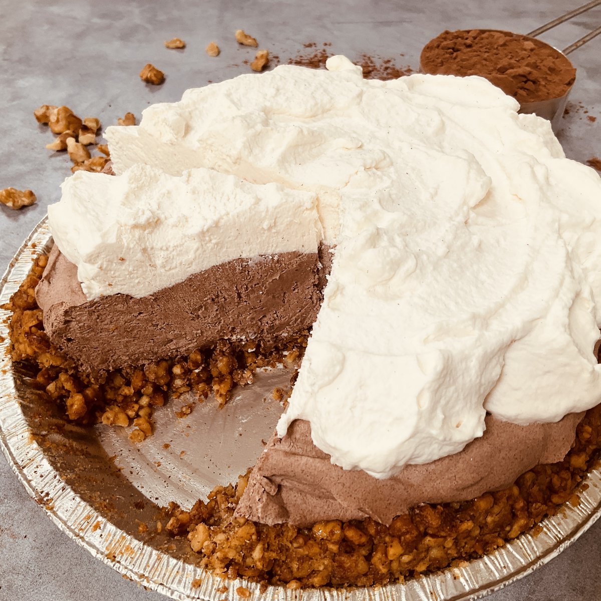 Come on into our bakeshops this weekend to get all of your GF Easter Goodies! Snag our delicious dairy-free spring themed "butter" cookies or squeeze our your own icing on our festive Hot Crossed Buns!  We'll also have our amazing Key Lime Pie and low-sugar Chocolate Mouse Pie.