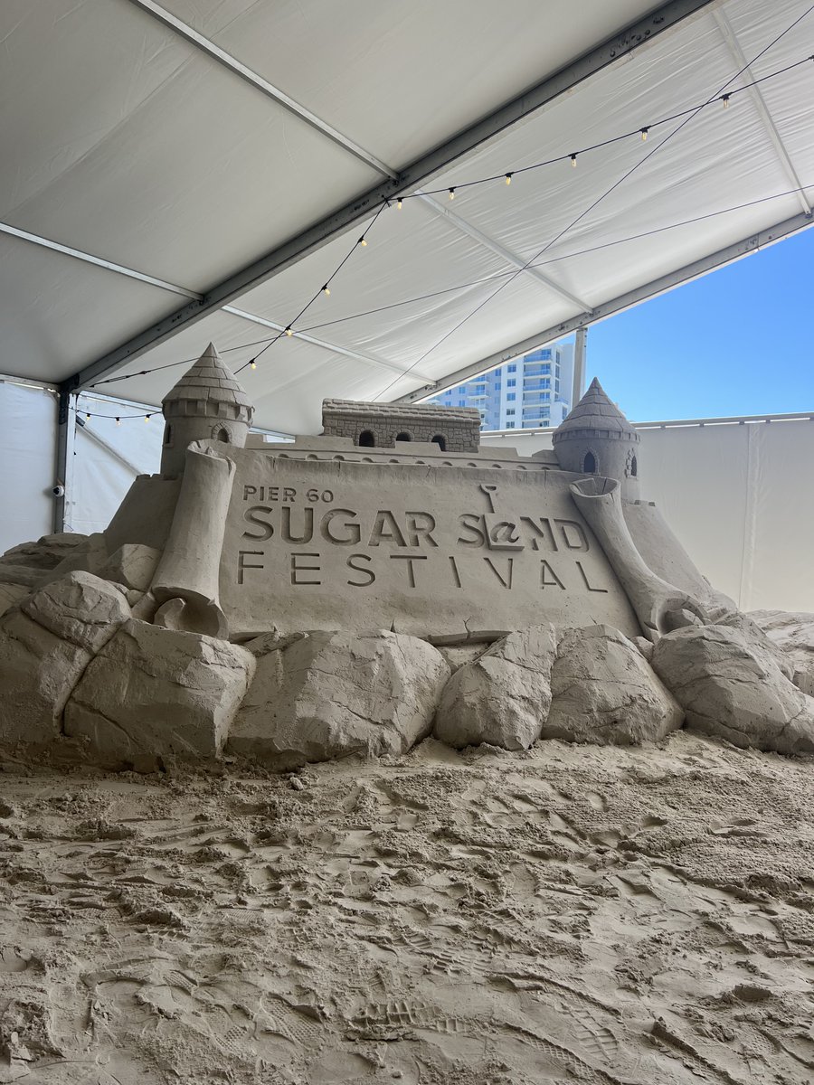 FloridaFocusUSF's tweet photo. Tune in to WEDQ tonight to learn more about the Sugar Sand Festival! https://t.co/EsI0X6S5q7