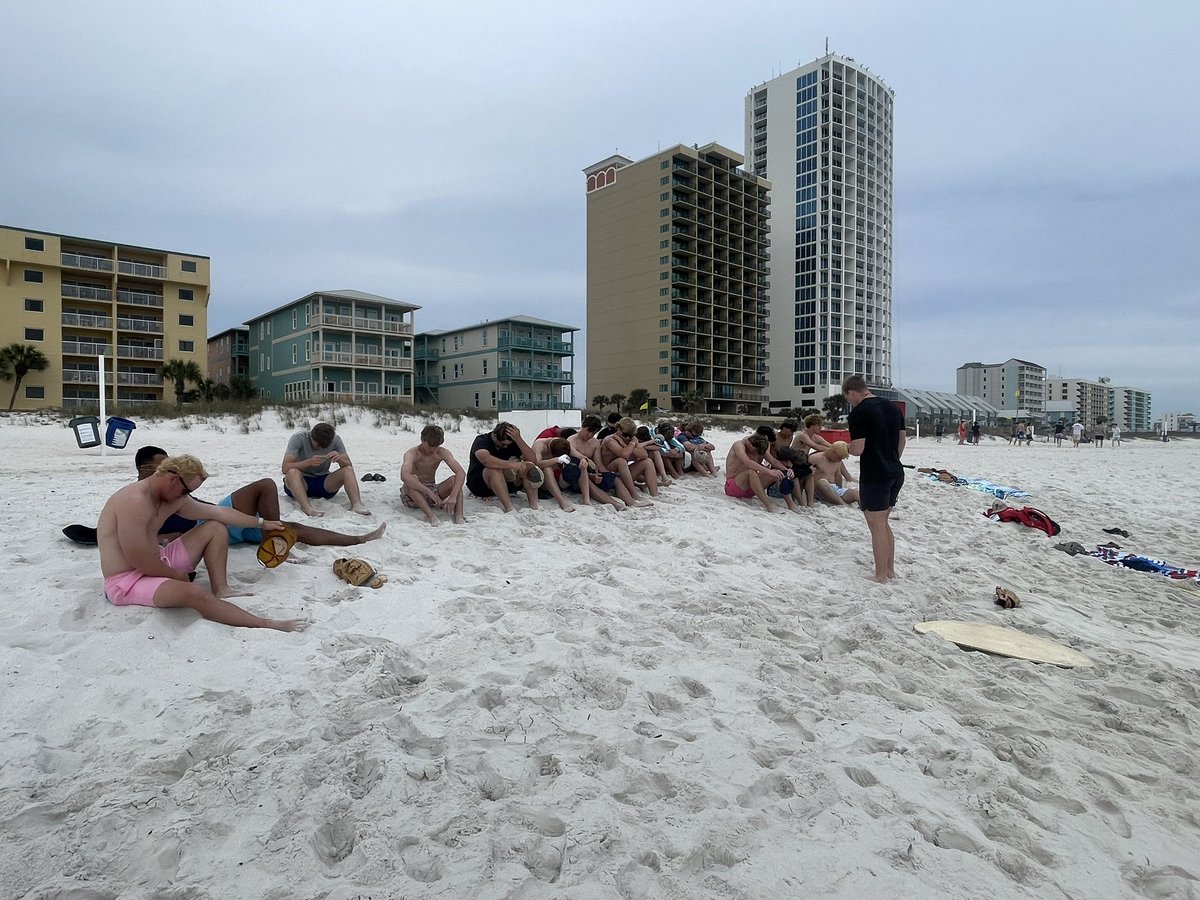 BaseballPike's tweet photo. Many thanks to all who made our Spring Break trip a success! Great week of baseball and fellowship for the guys! #pikeboys #ATD https://t.co/kBhpvH63E7