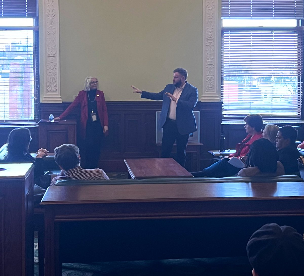 It was marvelous to see Cape Codders in the State House yesterday! TY @CapeCodLeaders for helping cultivate leadership in our community and promoting engagement with government. We had a great conversation with @SenSusanMoran on why everyone belongs in this building.