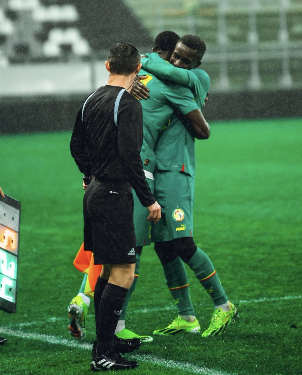 2/2 toujours un plaisir de porter ce maillot, on se voit en juin 💪🏿🇸🇳🫡