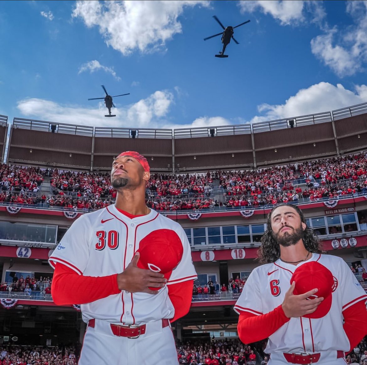 This picture. Wow. 

📸: <a href="/reds/">Cincinnati Reds</a>