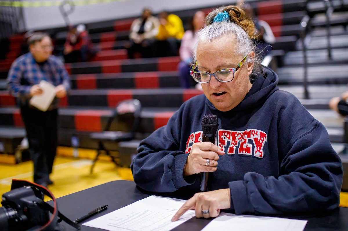 Congratulations to one of the best sports information professionals...historic award. SHERYL HERCHENROEDER HONORED AS FIRST FEMALE CCCSIA BRASS TOP chaffeypanthers.com/information/He… @chaffeypanthers @3C2Asports @ieacsports